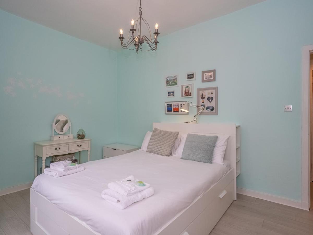 אדינבורו Pass The Keys Central Spacious Flat At Royal Mile מראה חיצוני תמונה